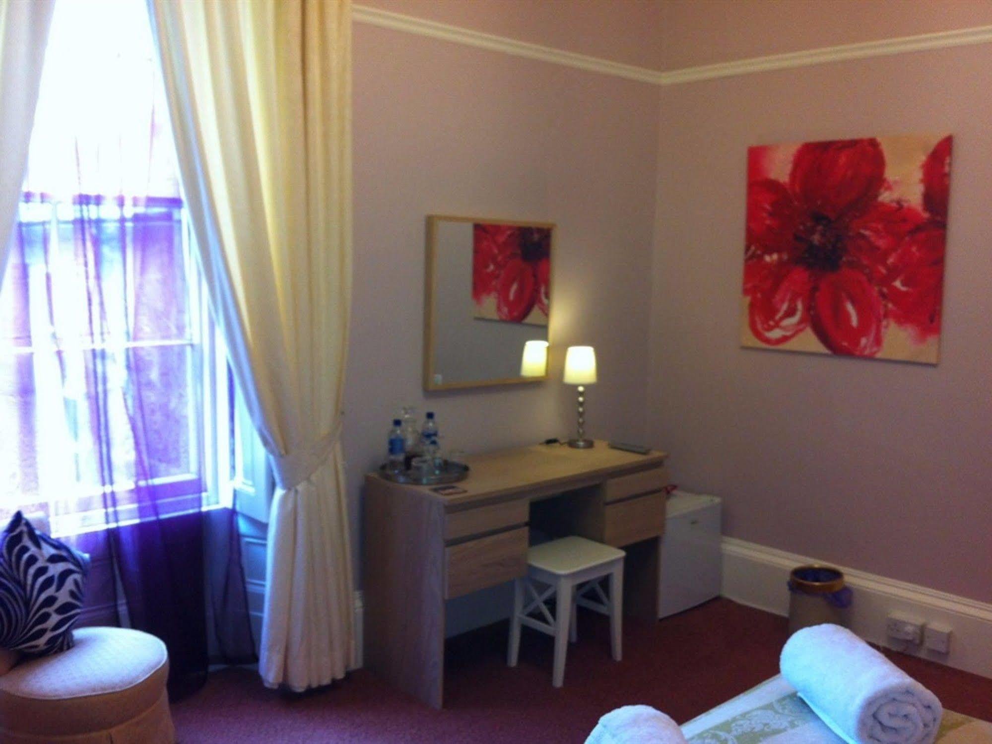 Bonnington Guest House เอดินบะระ ภายนอก รูปภาพ