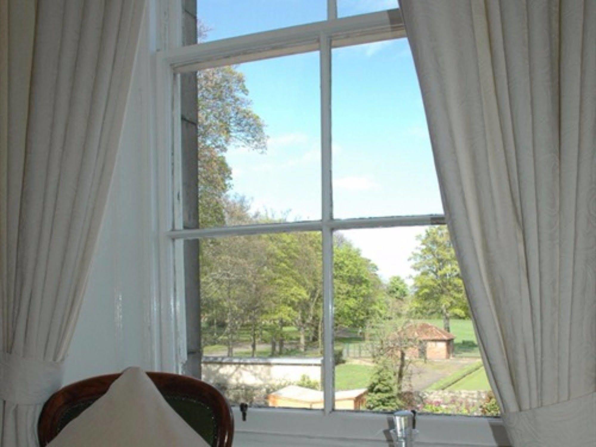 Bonnington Guest House เอดินบะระ ภายนอก รูปภาพ