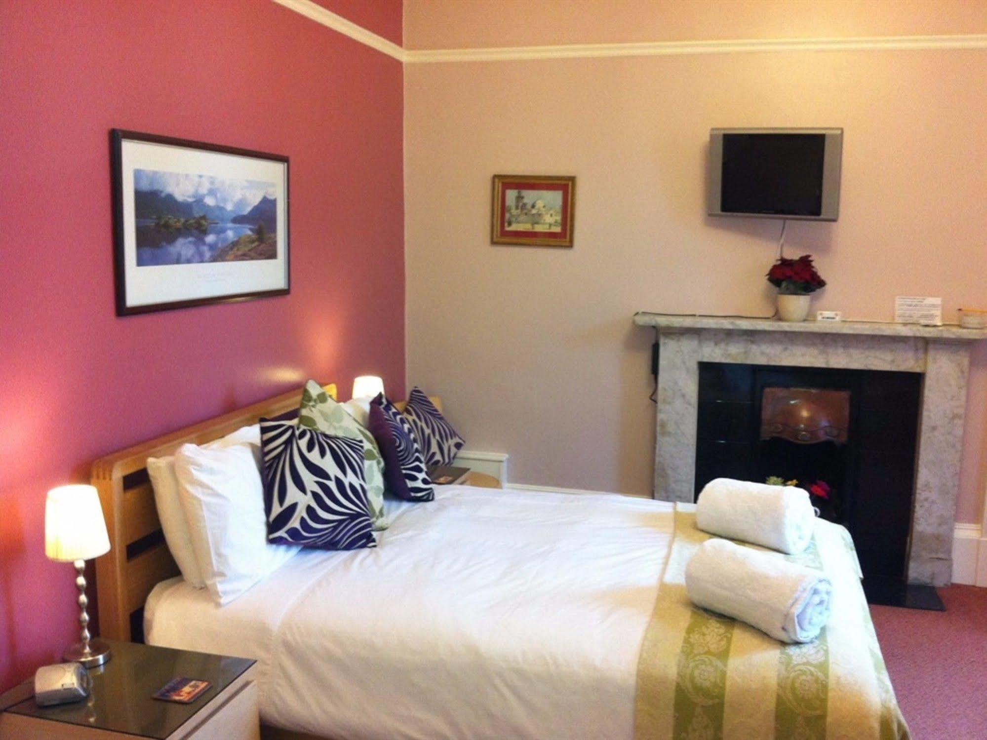 Bonnington Guest House เอดินบะระ ภายนอก รูปภาพ