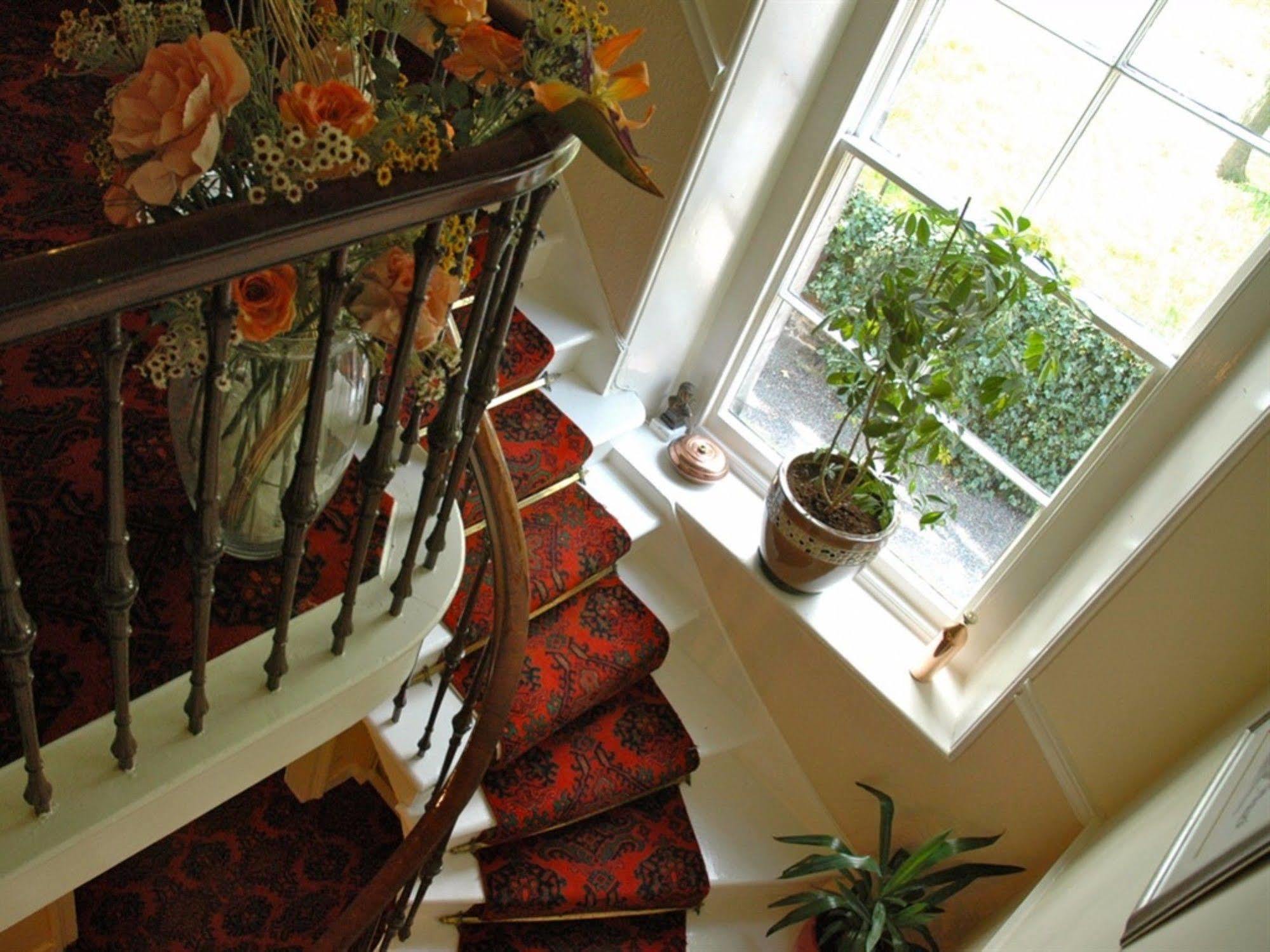 Bonnington Guest House เอดินบะระ ภายนอก รูปภาพ